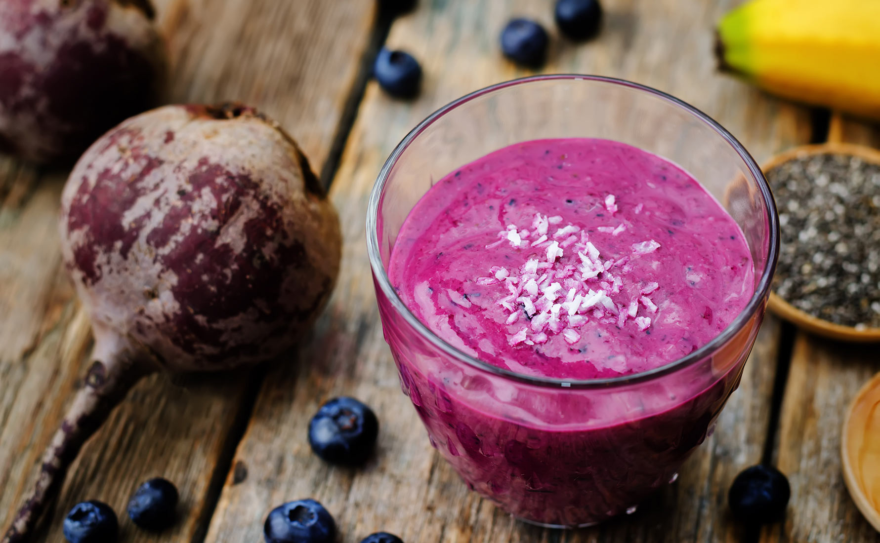 berry chia seed pre-workout smoothie